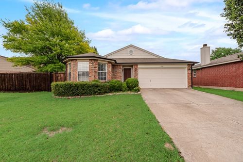 6703 Dusty Ridge Trail, Arlington, TX, 76002 | Card Image