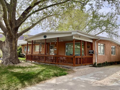 384 Tusher St, Moab, UT, 84532-2818 | Card Image