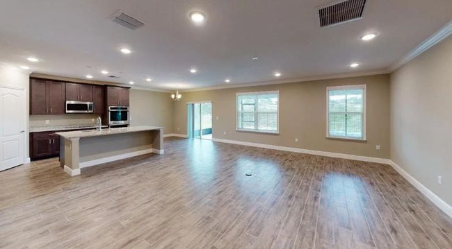 Model home - actual features may vary. | Image 4