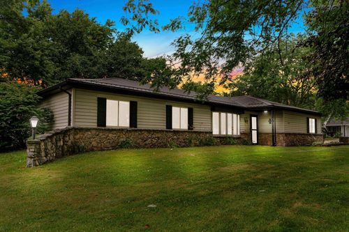 1000 W Toledo St, Fremont, IN, 46737-2075 | Card Image