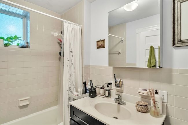 APT-2 - 1891 Beacon St, Condo with 3 bedrooms, 2 bathrooms and 2 parking in Brookline MA | Image 11