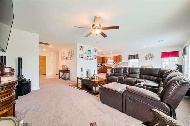 23335 Greenway Creek Ln, House other with 4 bedrooms, 3 bathrooms and 2 parking in Spring TX | Image 7