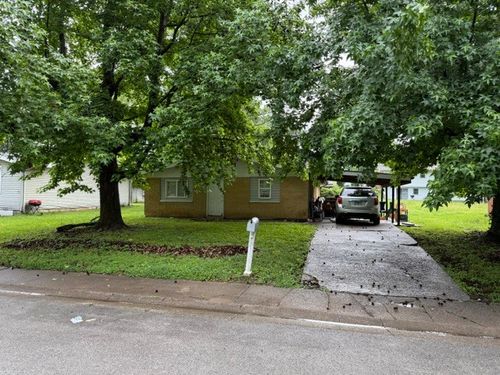 309 S Birchlane Dr, Carbondale, IL, 62901-3311 | Card Image