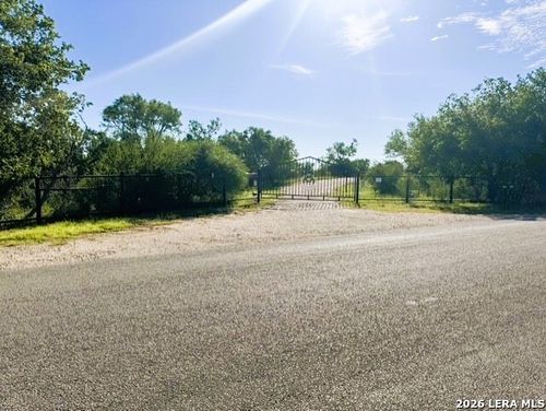 4101 Quihi-Castroville, Hondo, TX, 78861 | Card Image