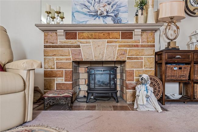 185 Center St, House other with 3 bedrooms, 2 bathrooms and 2 parking in Springdale PA | Image 11