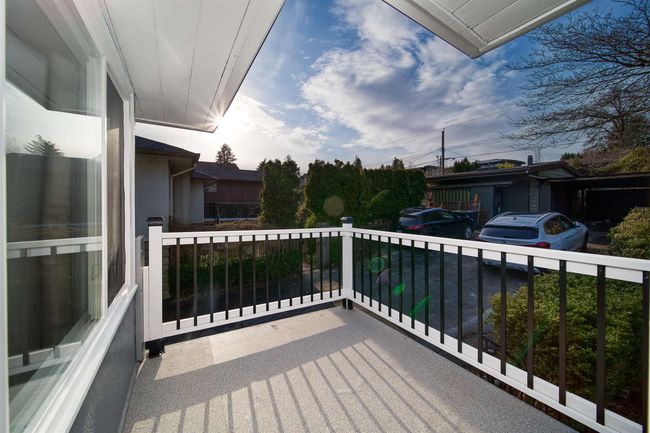 860 Whitchurch St, House other with 5 bedrooms, 2 bathrooms and 2 parking in North Vancouver BC | Image 8