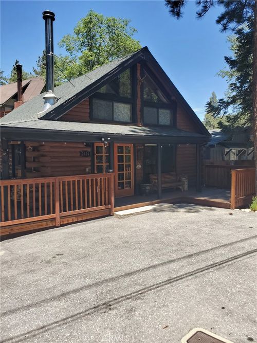 2424 Spruce Dr, Arrowbear Lk, CA, 92382-7525 | Card Image