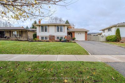 4 Cedarland Dr, House other with 3 bedrooms, 2 bathrooms and 3 parking in Brantford ON | Image 1