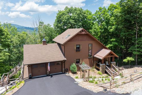 1009 Larkspur Trl, Banner Elk, NC, 28604-7093 | Card Image