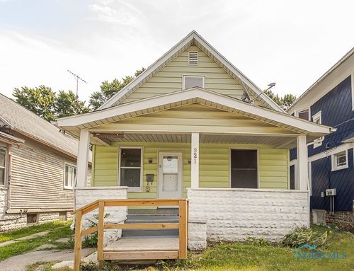 921 Butler St, Toledo, OH, 43605-2911 | Card Image