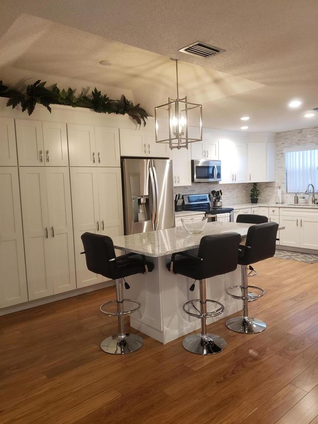 APT-2 - 6021 Se Landing Way, Condo with 2 bedrooms, 2 bathrooms and null parking in Stuart FL | Image 6