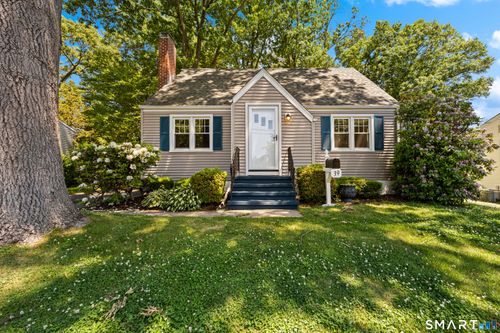 39 Central Ave, West Haven, CT, 06516-6717 | Card Image