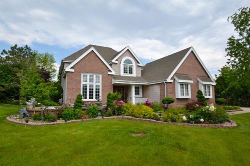 N65W14542 Redwood Drive, Menomonee Falls, WI, 53051 | Card Image