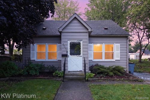 22436 Doremus Street, St Clair Shores, MI, 48080 | Card Image