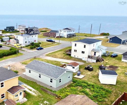 26 10th St, Glace Bay, NS, B1A4L8 | Card Image