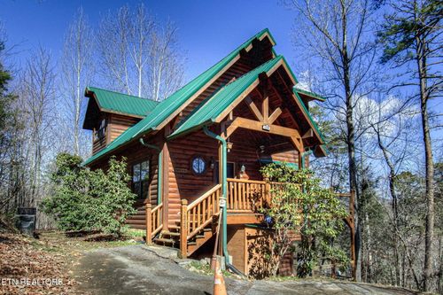 1226 Serenity Ln, Sevierville, TN, 37876 | Card Image
