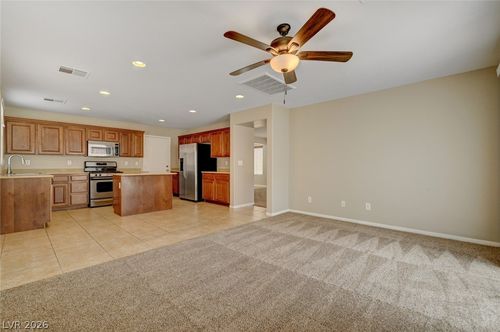 9015 Alex Creek Ave, Las Vegas, NV, 89149-3255 | Card Image