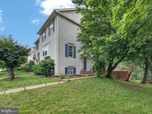 5700 Mason Bluff Dr, BURKE, VA, 22015-3142 | Card Image