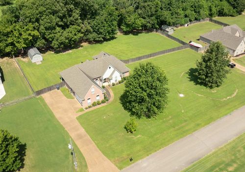 35 Janis Marie Cv, Oakland, TN, 38060-5215 | Card Image