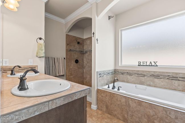 Bathroom | Image 24