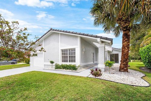 19635 S Drive Cir, Delray Beach, FL, 33445 | Card Image