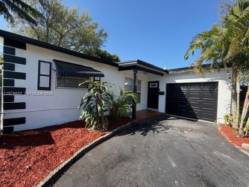 8370 Nw 26th St, Sunrise, FL, 33322-2908 | Card Image