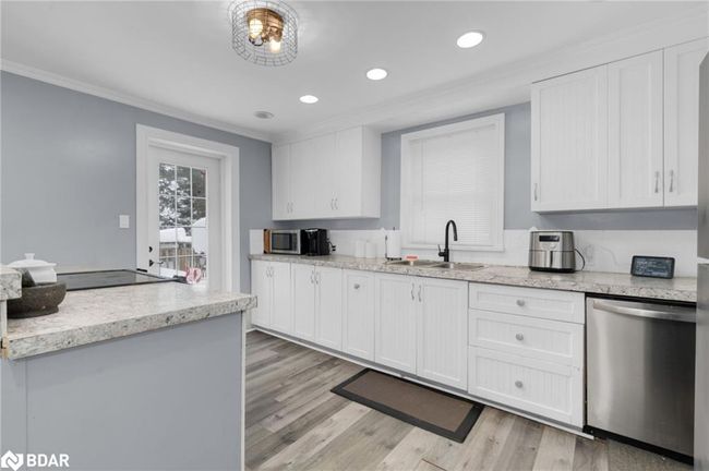 57 Woodward St, House other with 3 bedrooms, 2 bathrooms and 8 parking in Bracebridge ON | Image 6