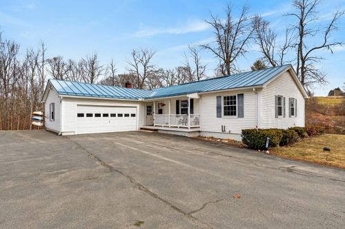 88 County Road, Oakland, ME, 04963 | Card Image