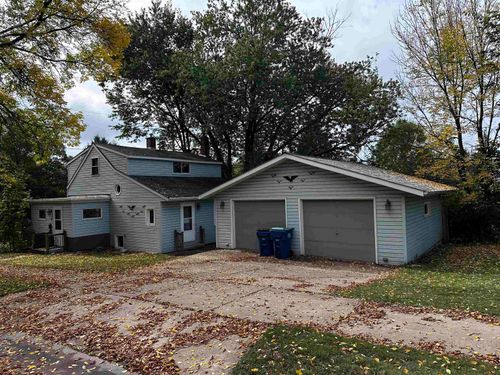 2410 N 8th St, Wausau, WI, 54403-3317 | Card Image