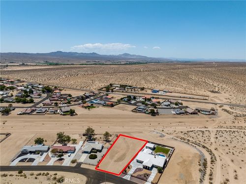 13741 Branding Iron Dr, Helendale, CA, 92342-7735 | Card Image