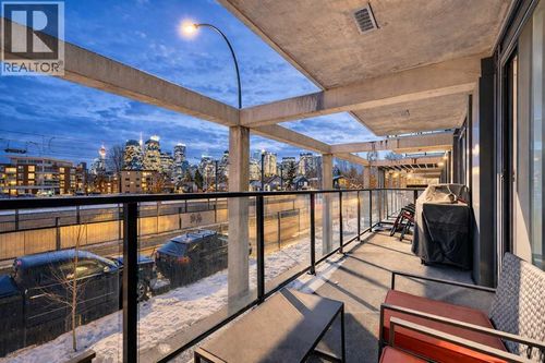 327 9a St Nw, Calgary, AB, T2N1T7 | Card Image