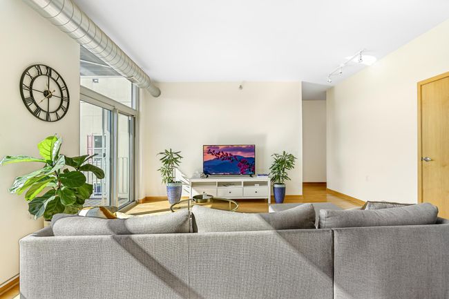 26-print-1211 Lagoon Ave #411, Minneapolis-26.jpg | Image 8