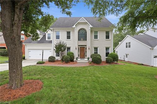 307 Overman St, Greensboro, NC, 27410-4976 | Card Image