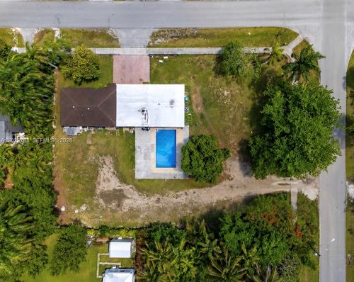 329 Nw 13th St, Homestead, FL, 33030-4231 | Card Image