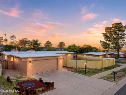 36 S Evelyn Avenue, Tucson, AZ, 85710 | Card Image