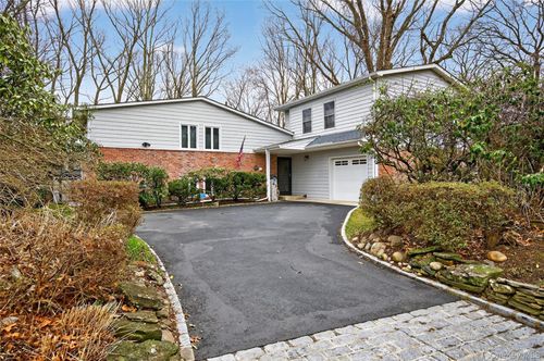 43 Highwood Rd, Oyster Bay, NY, 11771-3801 | Card Image