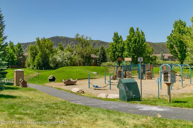 202 - 202 Evans Rd, Condo with 1 bedrooms, 1 bathrooms and 1 parking in Basalt CO | Image 27
