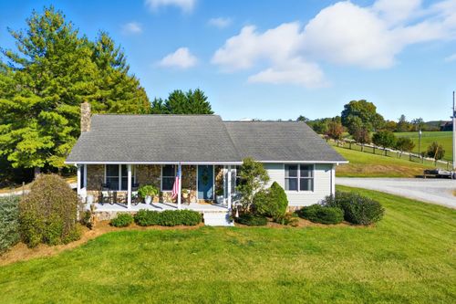 99 Spruce Ln, Callaway, VA, 24067-2809 | Card Image