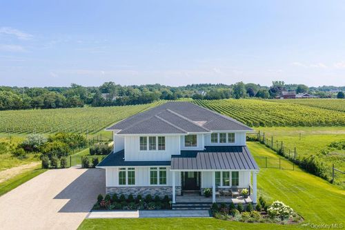 1135 Wildberry Ln, Southold, NY, 11971 | Card Image