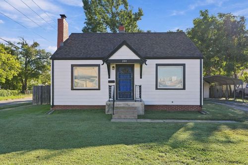 200 S Sheridan St, Wichita, KS, 67213-2432 | Card Image