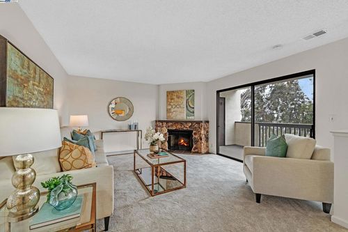 apt-209-21109 Gary Dr, Hayward, CA, 94546-6128 | Card Image