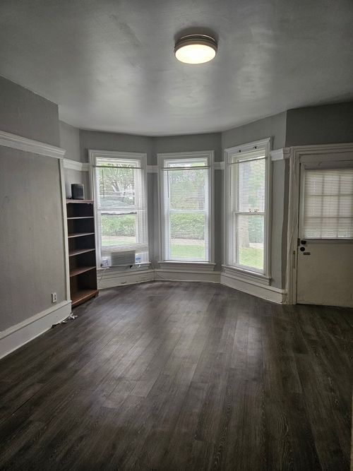 1-517 E Chicago St, Elgin, IL, 60120-5796 | Card Image