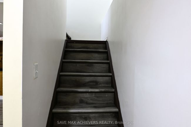 3 Gold Finch Crt, House other with 3 bedrooms, 2 bathrooms and 2 parking in Brampton ON | Image 37