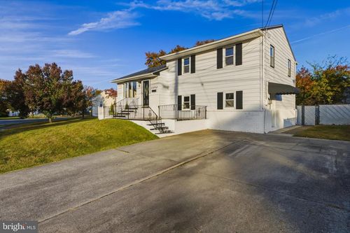 688 Dettmar Ter, RUNNEMEDE, NJ, 08078-1220 | Card Image