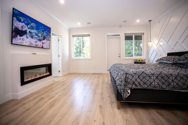 21661 Ridgeway Cres, House other with 8 bedrooms, 8 bathrooms and 6 parking in Maple Ridge BC | Image 25