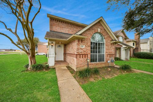 1010 Garden Walk Dr, La Porte, TX, 77571-6231 | Card Image