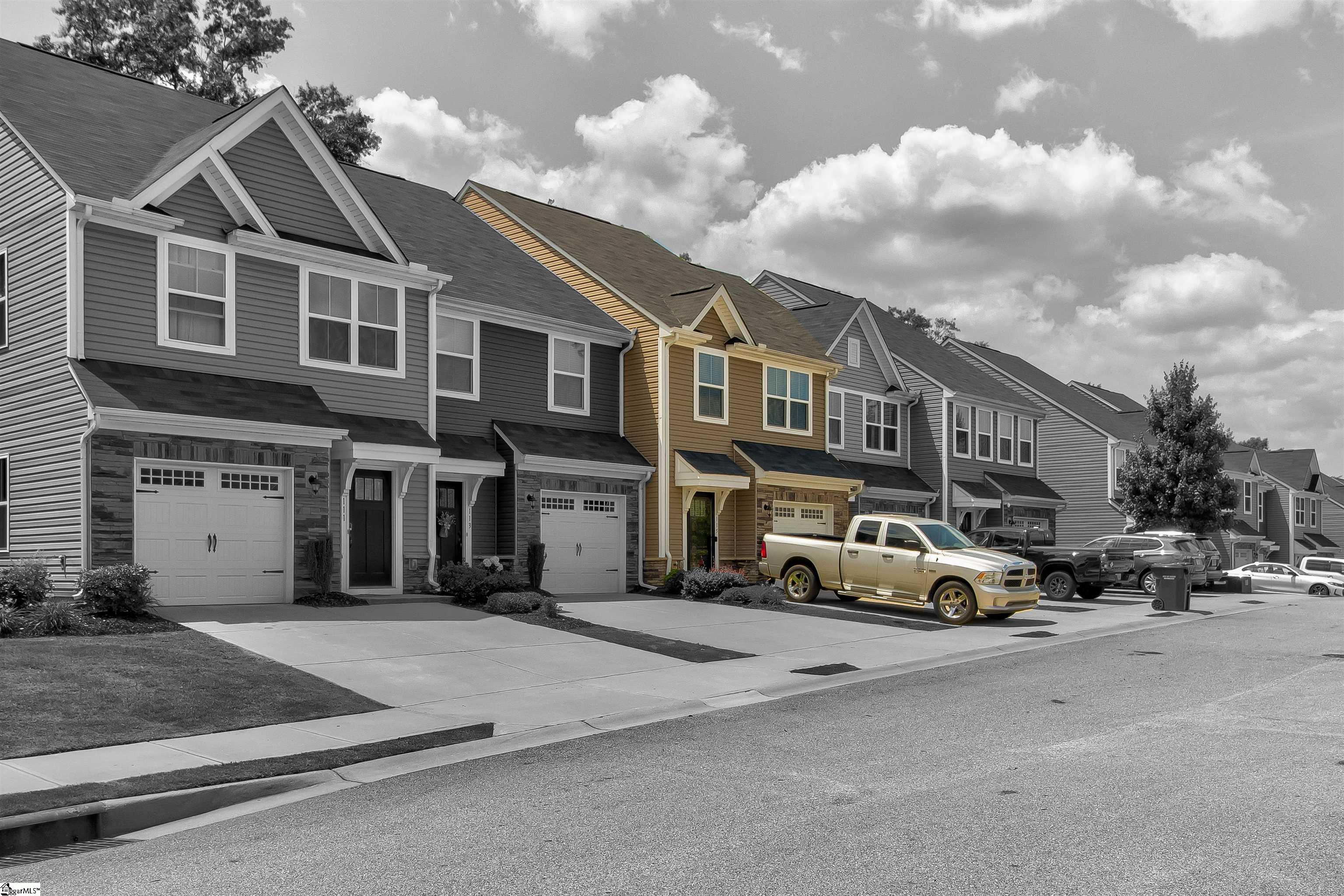 Marthawood Ln, Greer, SC 29650