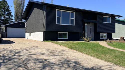 5205 32 St, Lloydminster, AB, T9V1G1 | Card Image