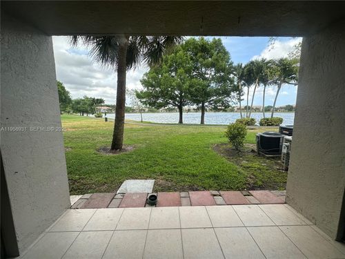 apt-104-5005 Wiles Rd, Coconut Creek, FL, 33073-4202 | Card Image