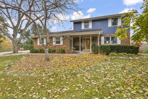 S16W32109 High Meadow Circle, Genesee, WI, 53018 | Card Image